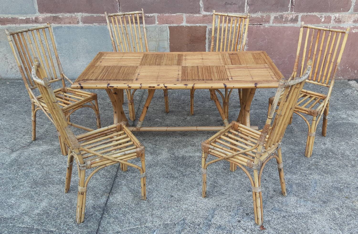 Table and 6 chairs made of bamboo and rattan