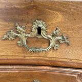 Parisian chest of drawers in walnut Louis XV period with secret drawer, 18th century.