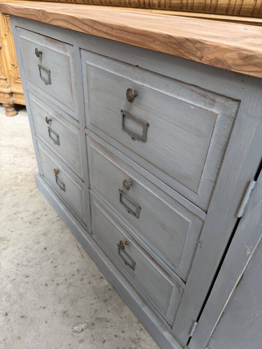 Handcrafted enfilade