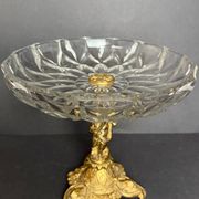 Coupe ancienne en cristal sur pied en bronze