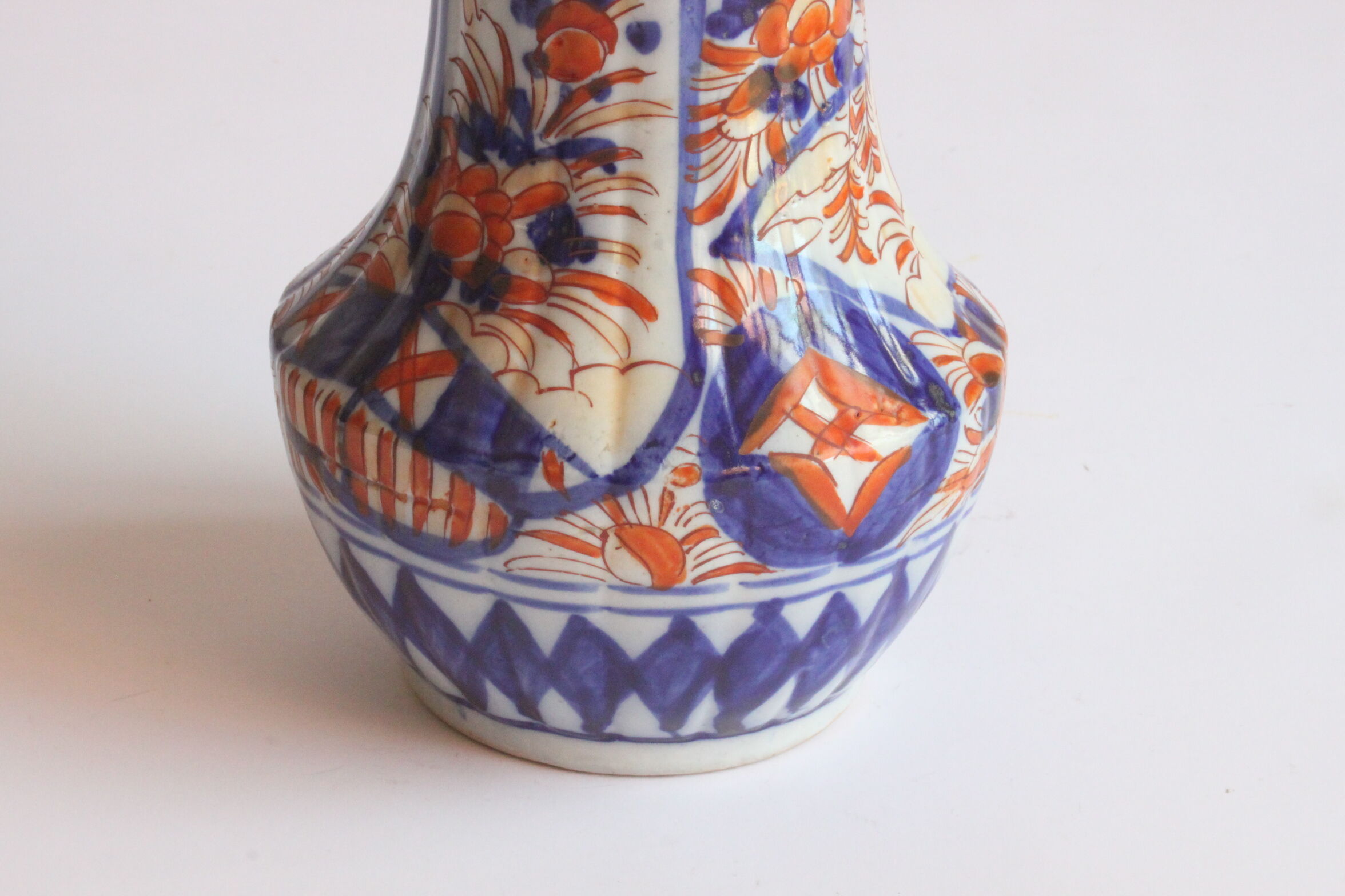 Japanese Imari porcelain vase, 19th century