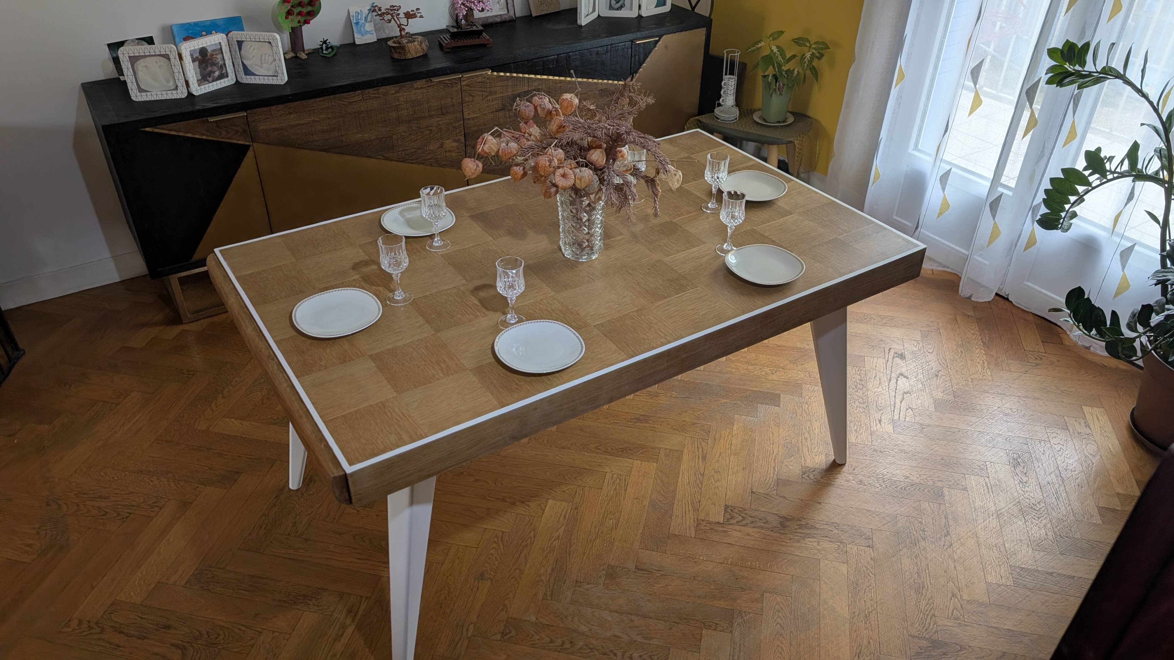 Checkerboard table oak