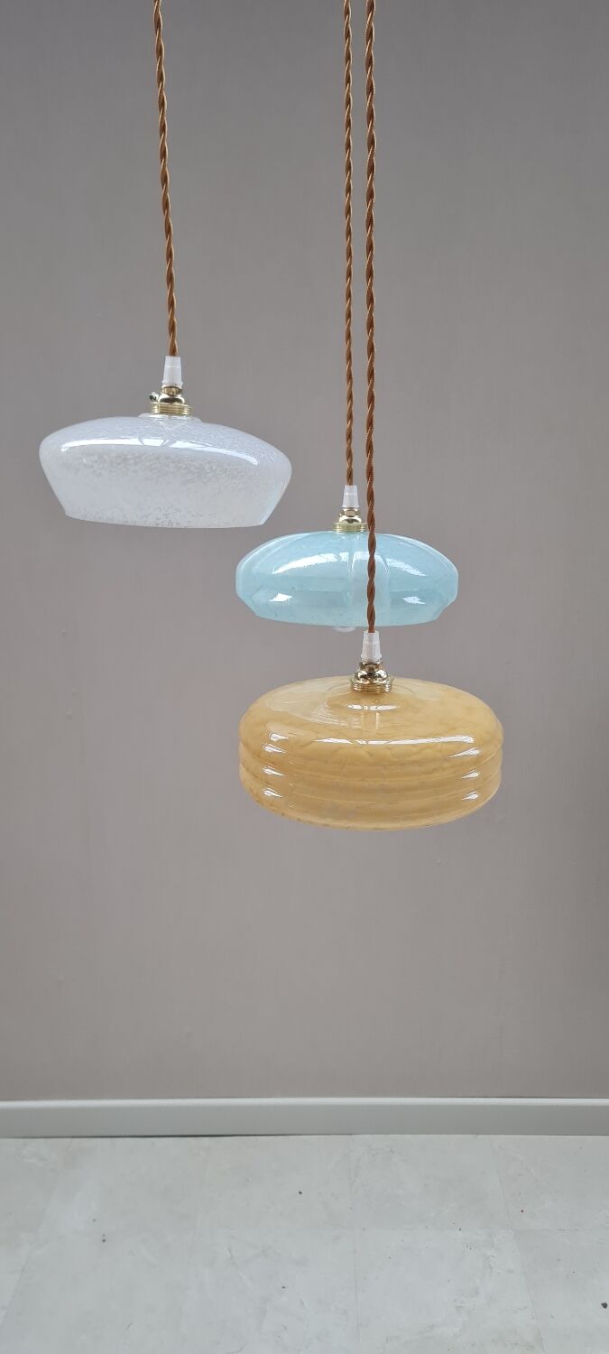 Clichy glass triptych suspension