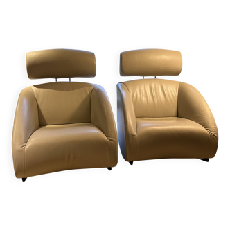 1 lot of 2 Mama Baleri Italia armchairs in beige leather.