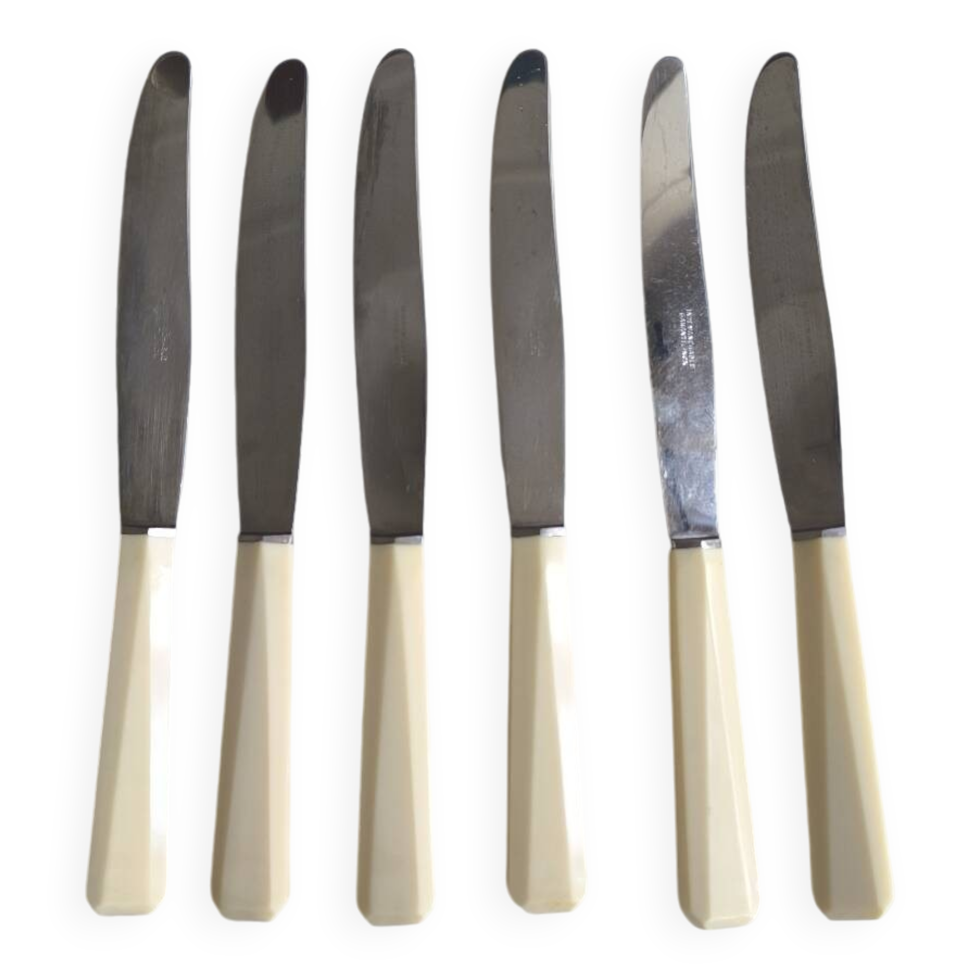 Set de 6 couteaux en inox et bakélite