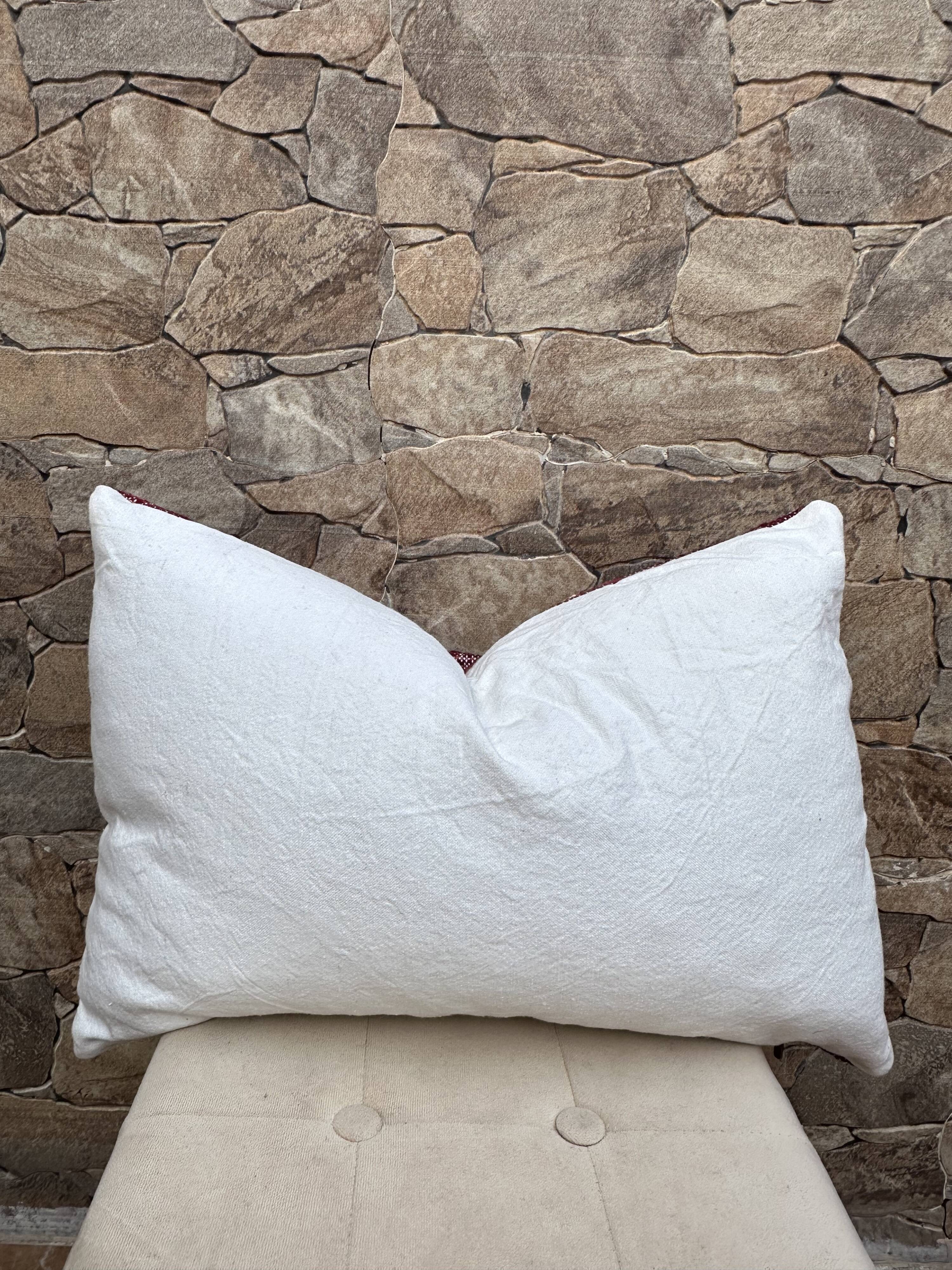 Handmade cushion cover in Berber wool: Moroccan Kilim cushion