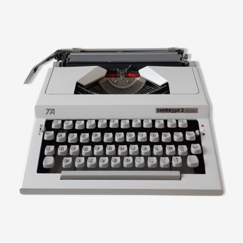 Contessa 2 De Luxe 1970 Typewriter