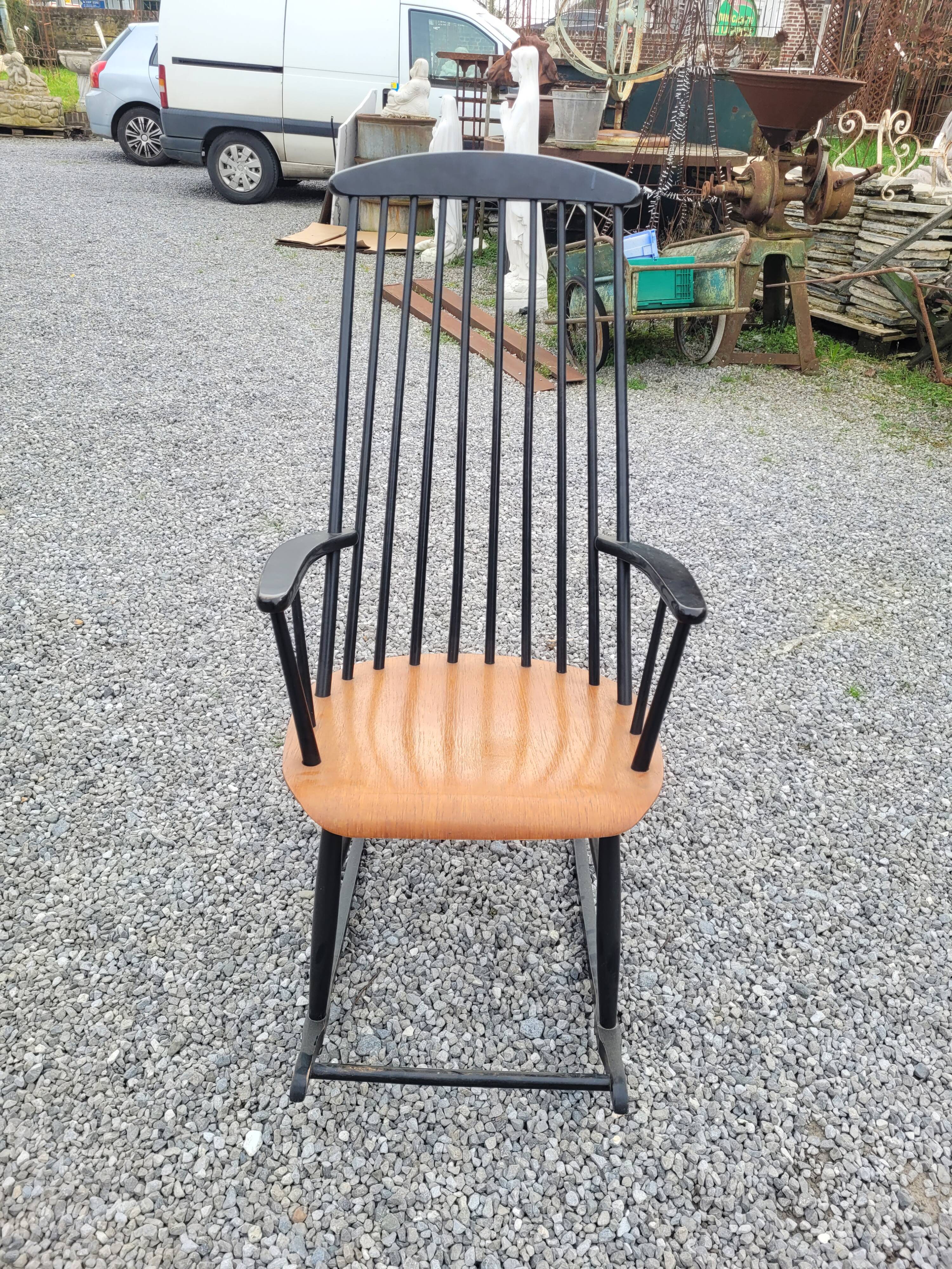 Vintage 70s rocking chair