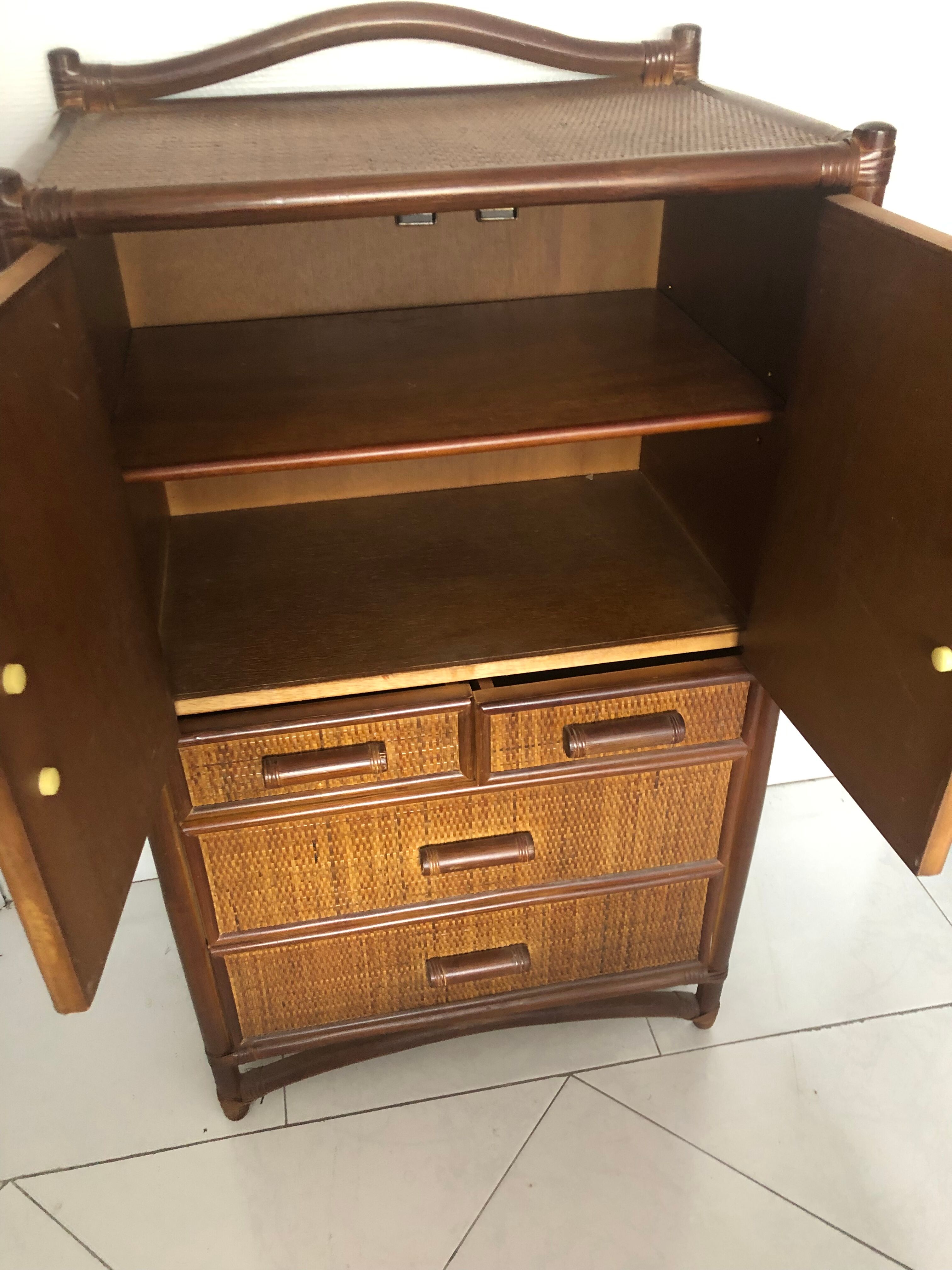 Vintage chest of drawers