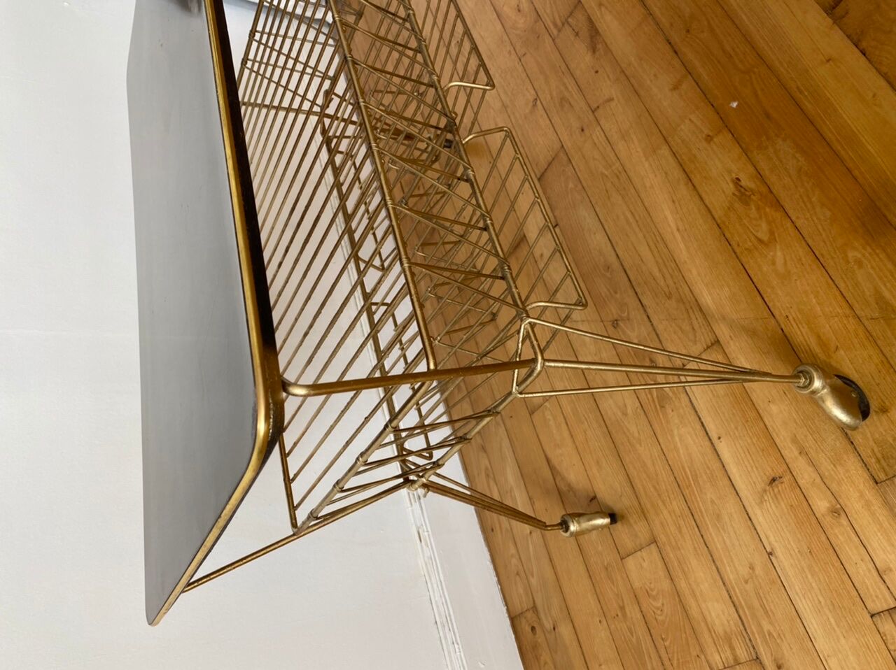 Desserte range vintage vinyls