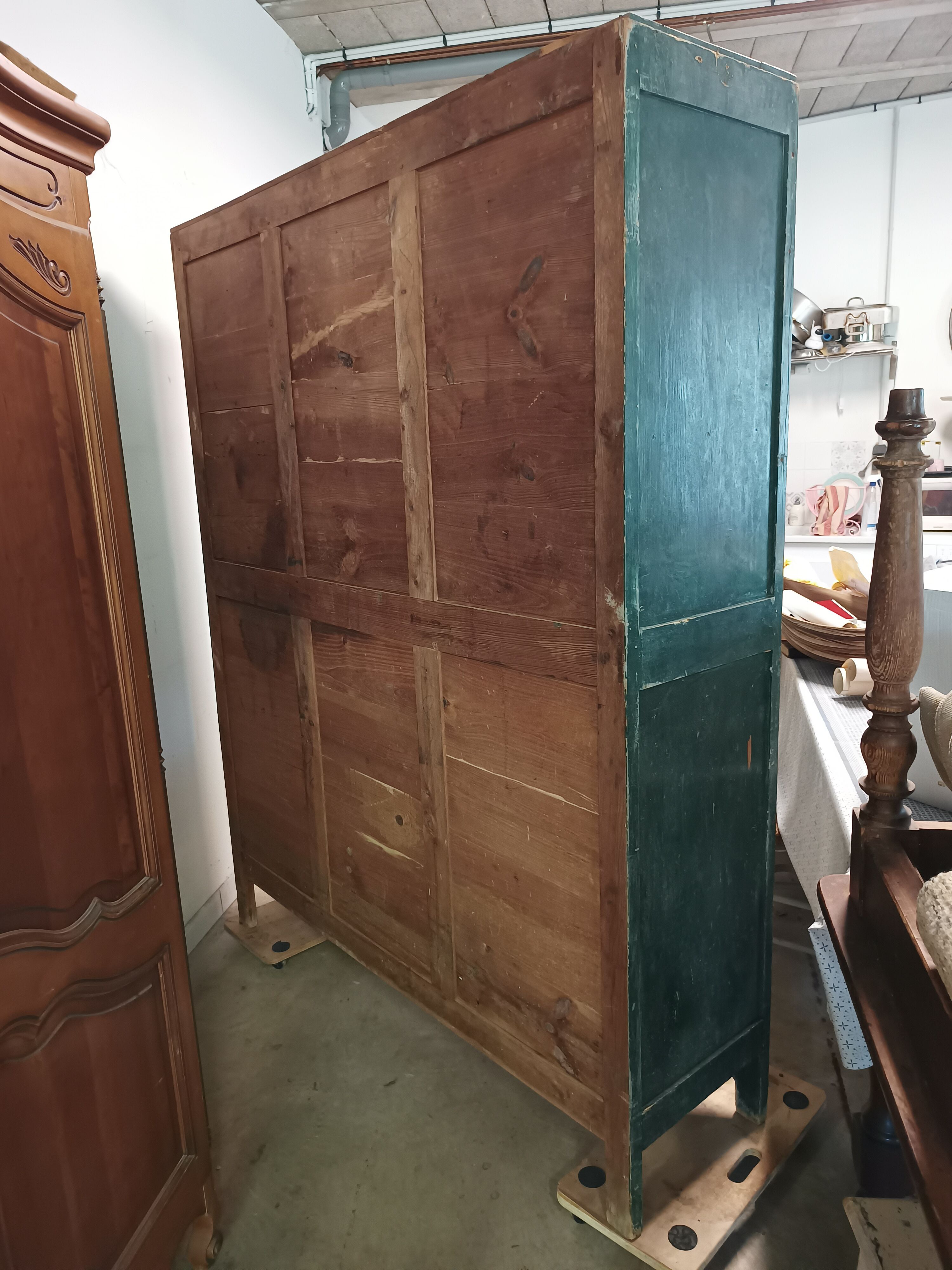 Armoire parisienne vintage