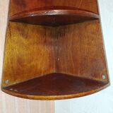 Corner shelf to hang wall