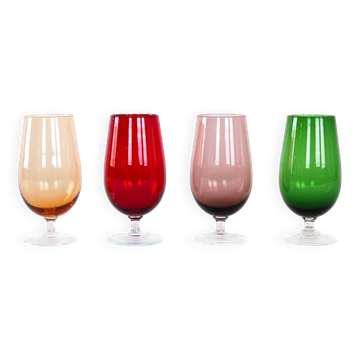 Ensemble de verres colorés, design italien, années 1970, fabriqué en Italie.