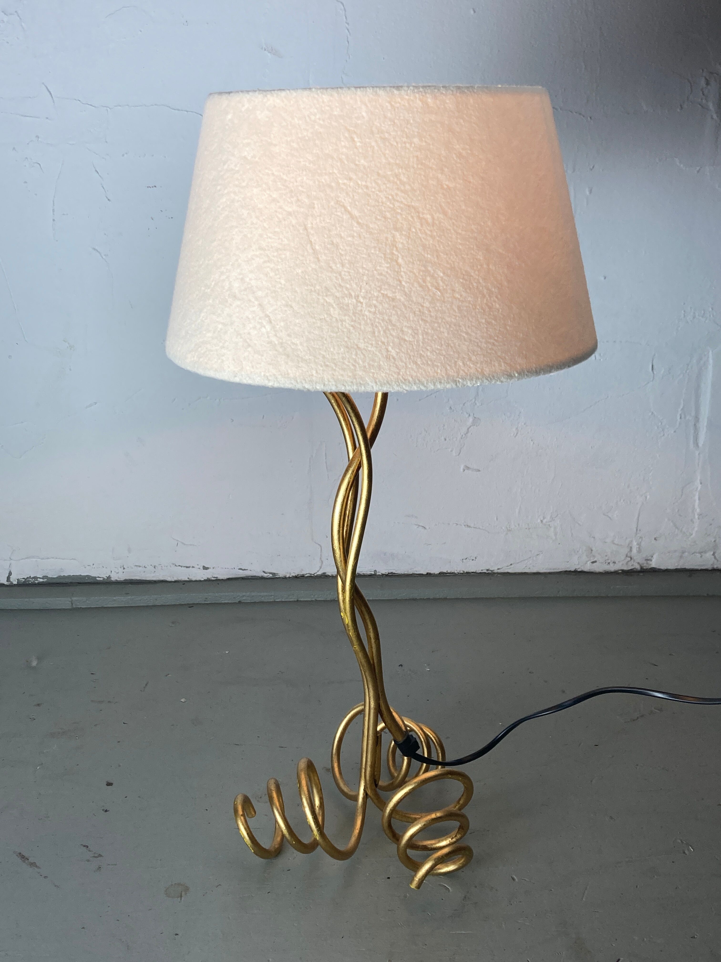 Vintage curly wavy free form label lamp, bouclé shade