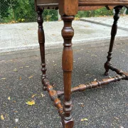 Solid walnut table in Louis XIII/Louis XIV style from the 19th century, 80x75cm.