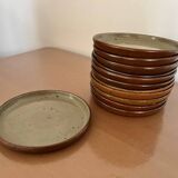 Lot de 12 assiettes plates en grès