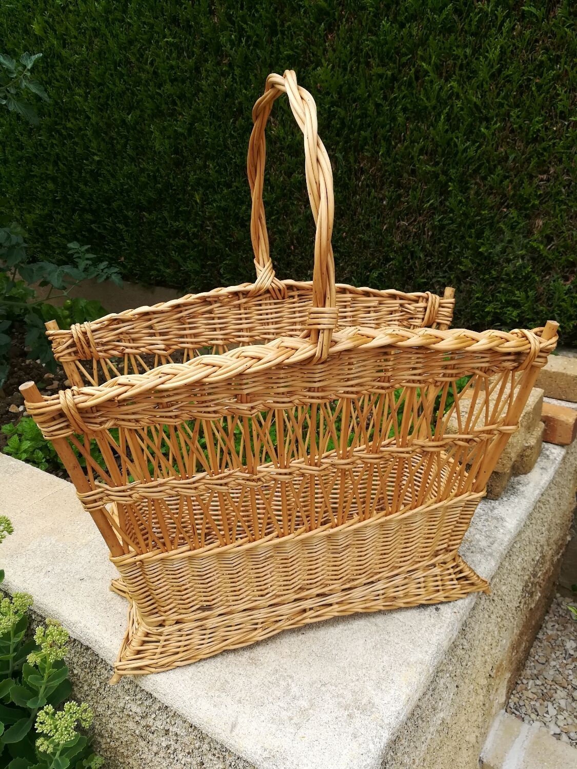 Wicker magazine rack