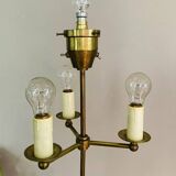 Lampadaire Art Déco époque début XXe en laiton massif, abat jour chapiteau