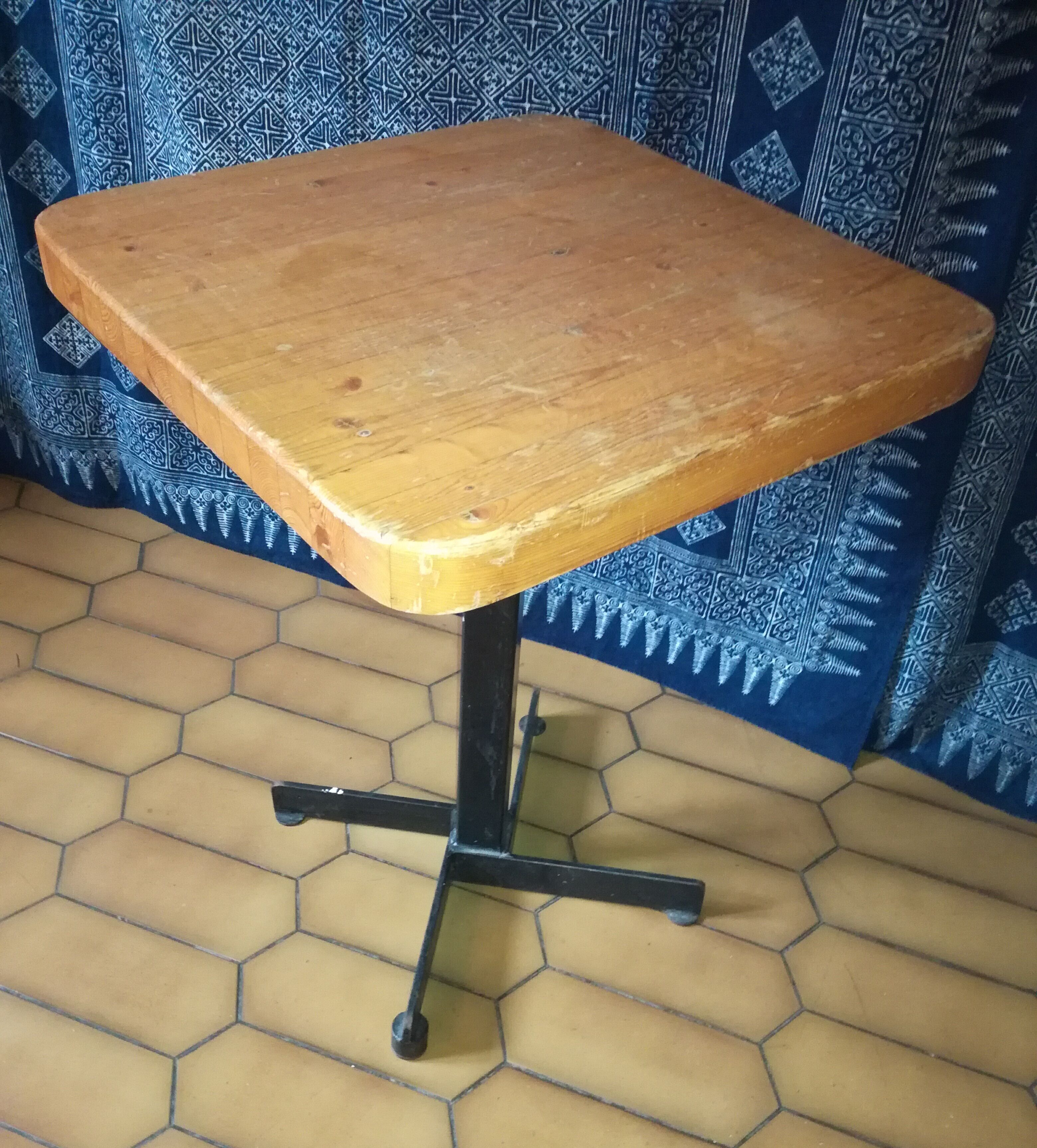 Charlotte Perriand side table 1974