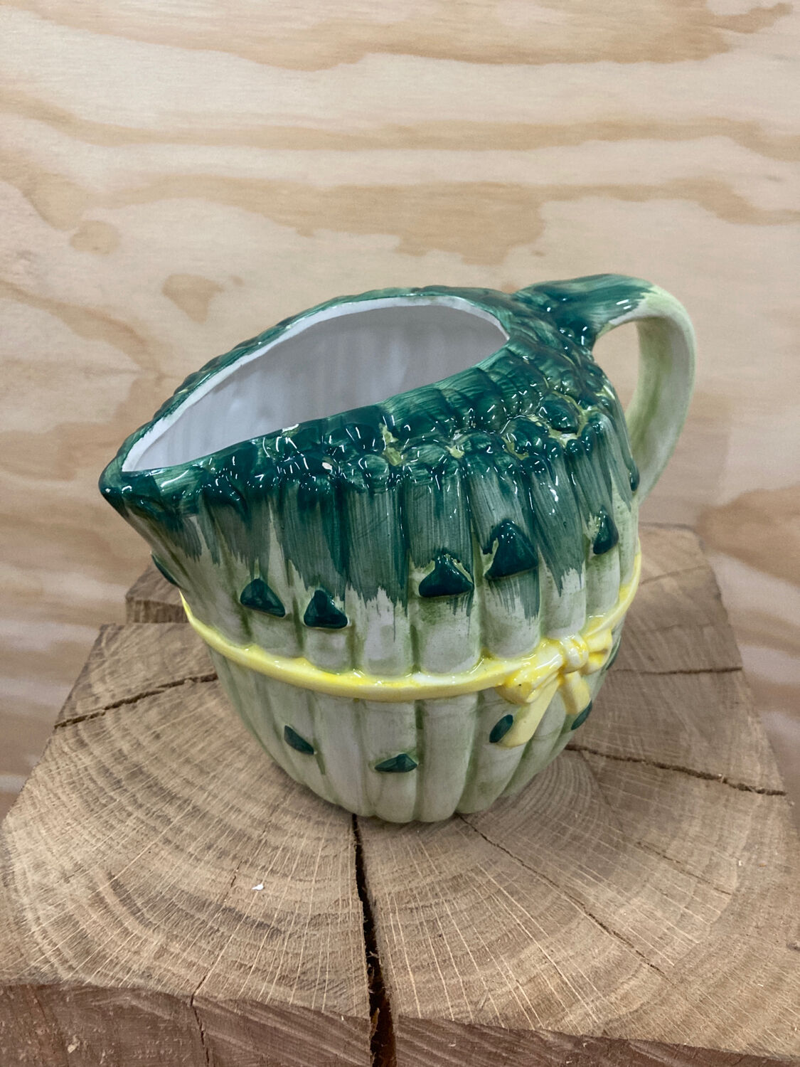 Ceramic asparagus slushy pitcher
