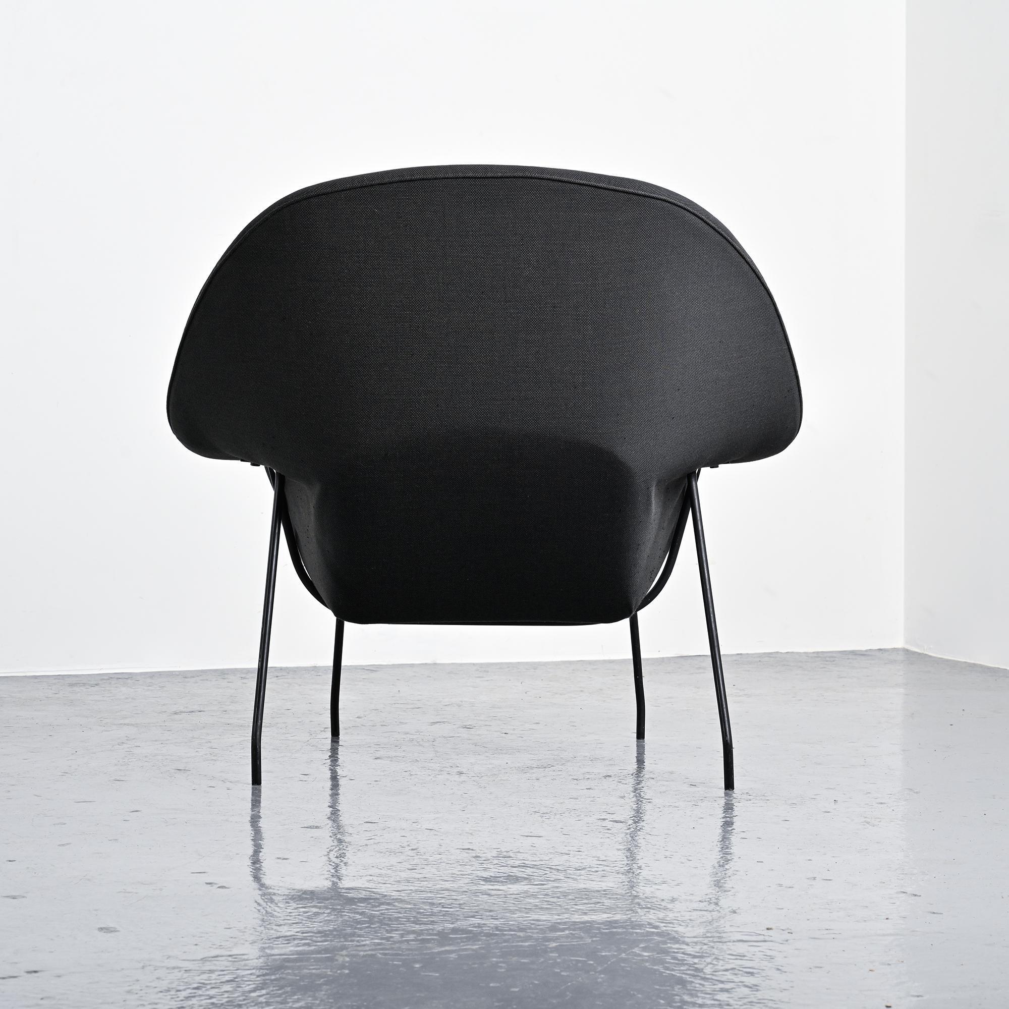 Womb Chair 2nd edition by Eero Saarinen, Knoll around 1970