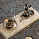 Table lamp, Biche, fawn in gilded brass on a beige marble base, art deco Velvet underside