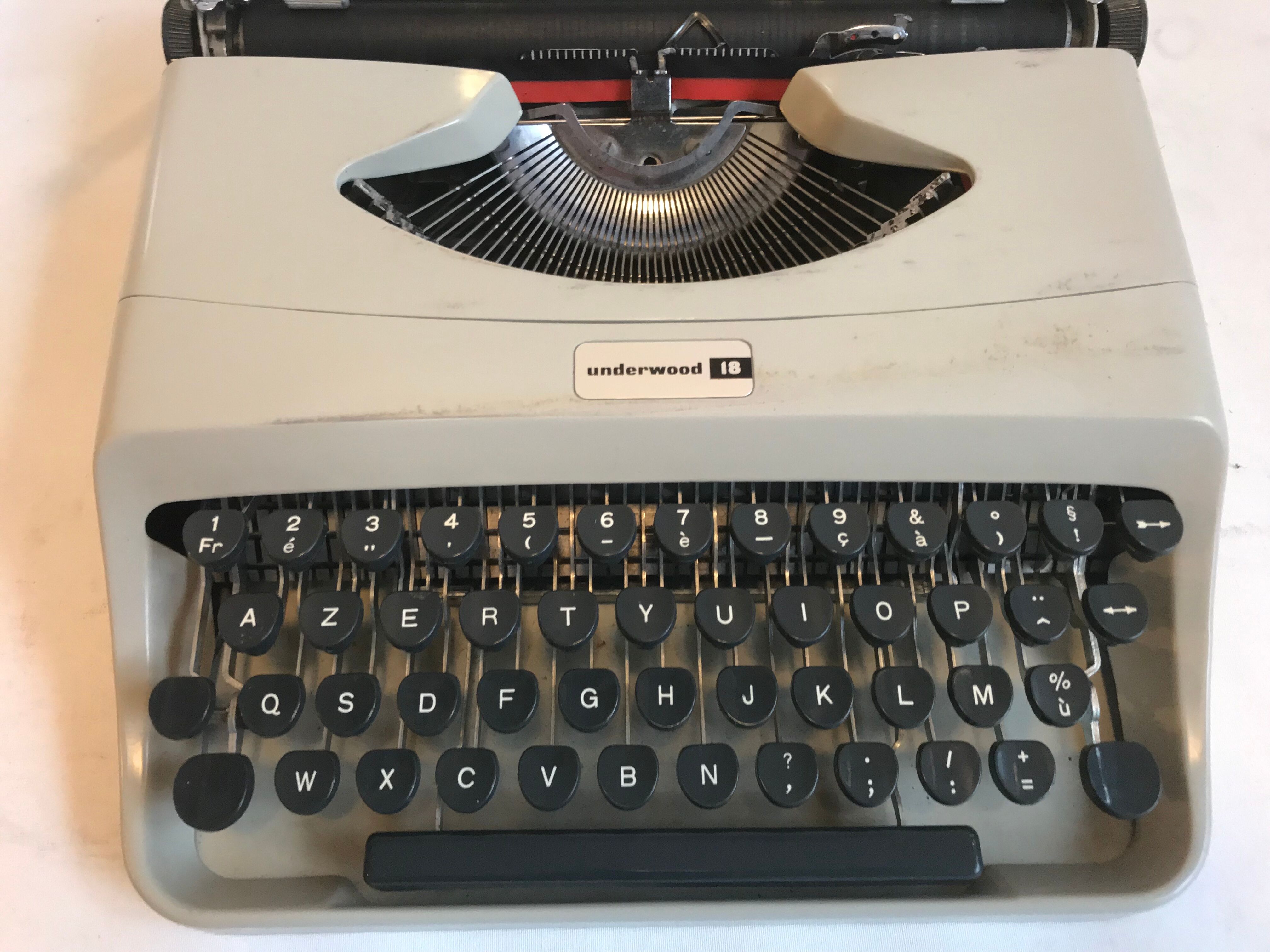 Typewriter Underwood 18