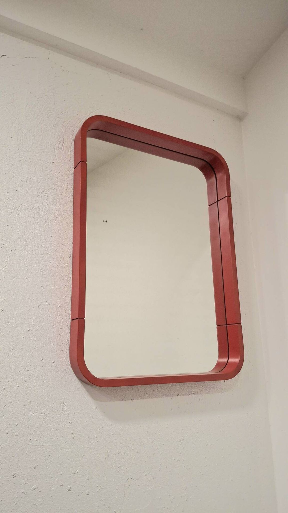 80s Pop Art Red Rounded Frame Mirror