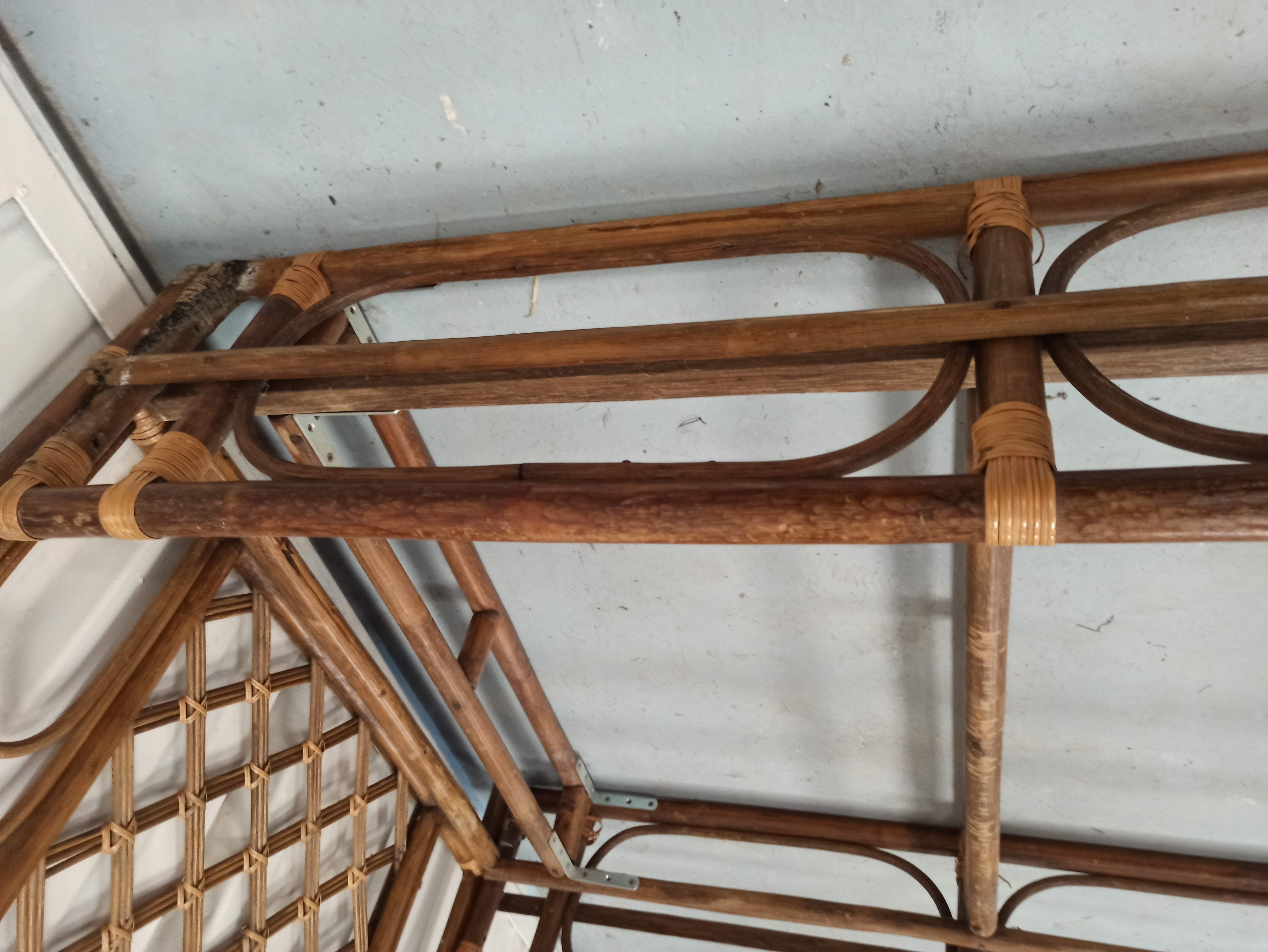 Rattan bamboo bed for one person