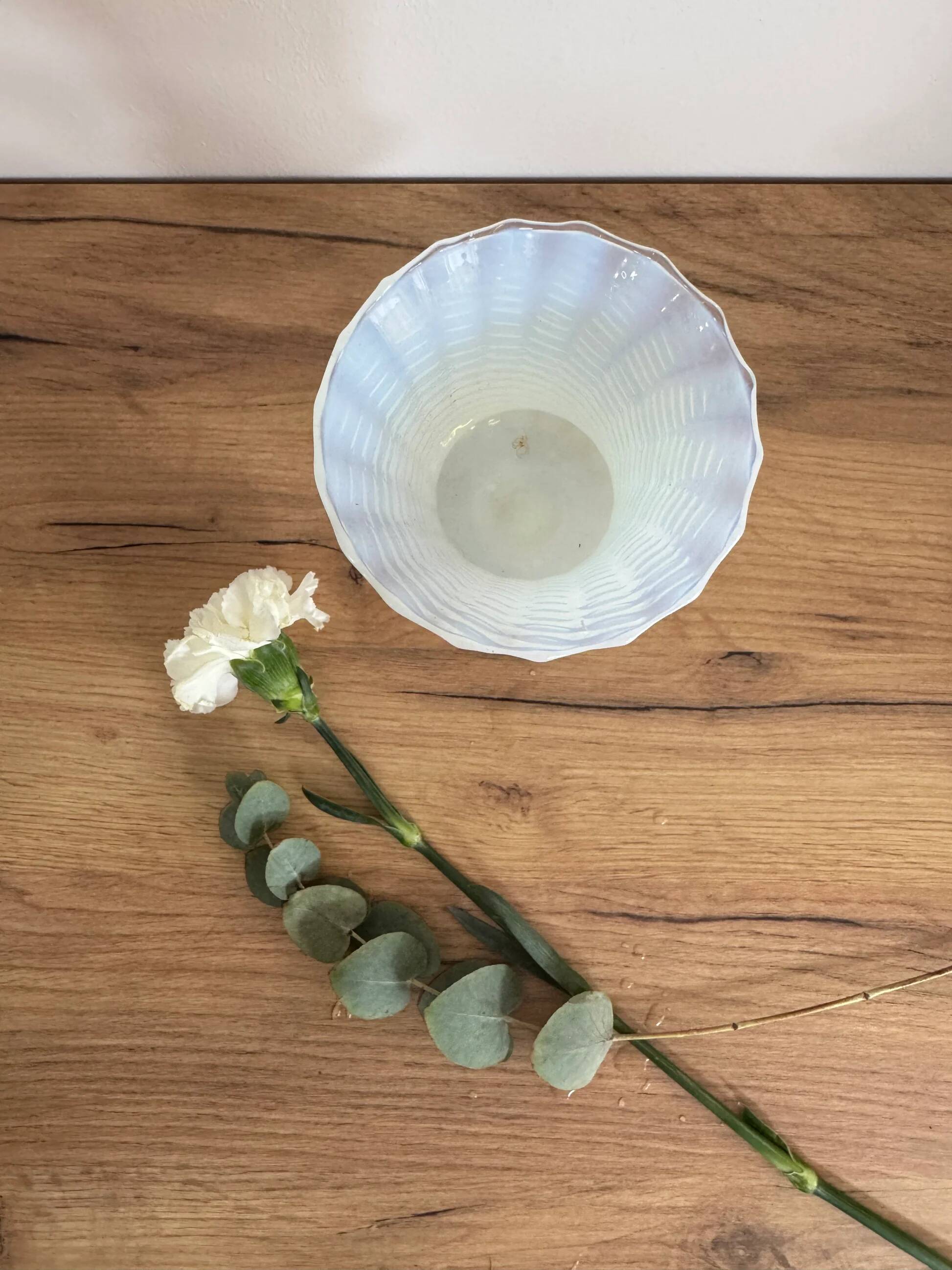 Opaline vase from Tuscany