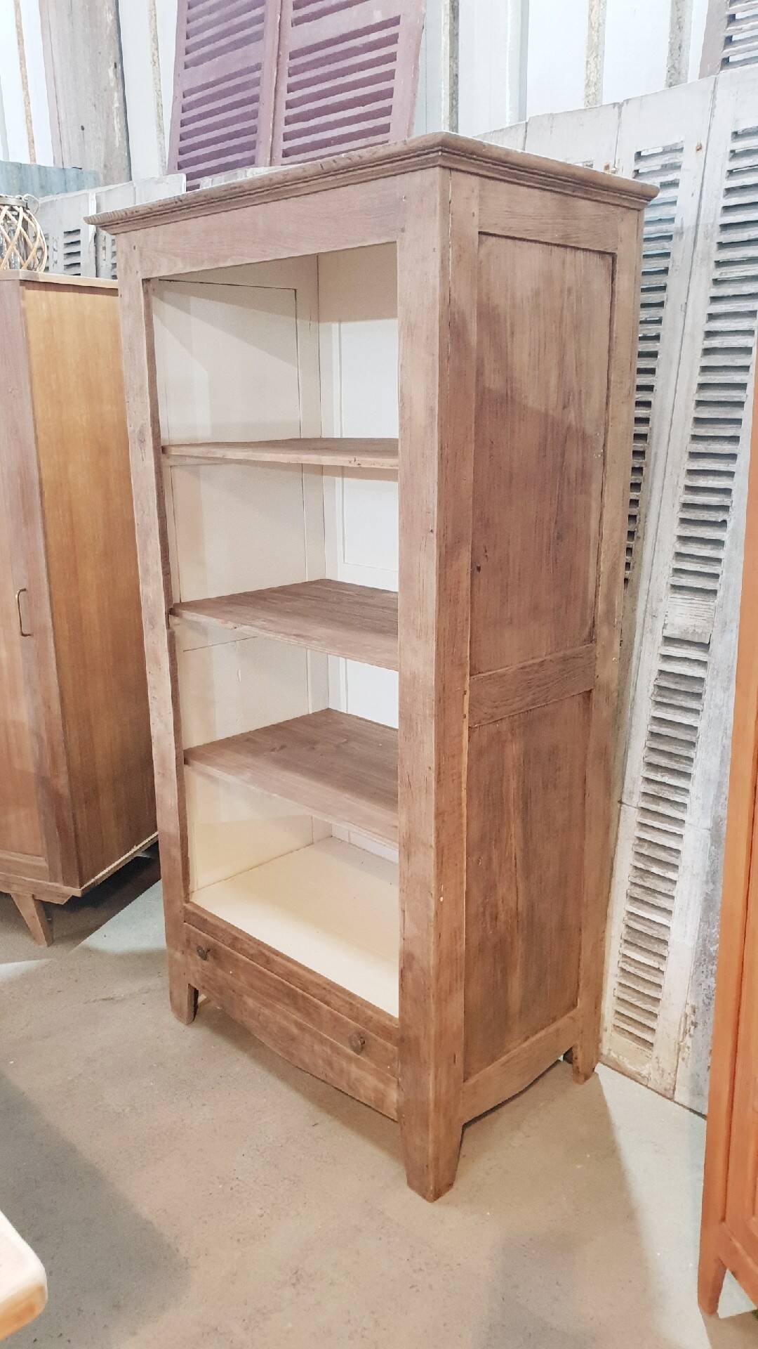 Armoire de rangement