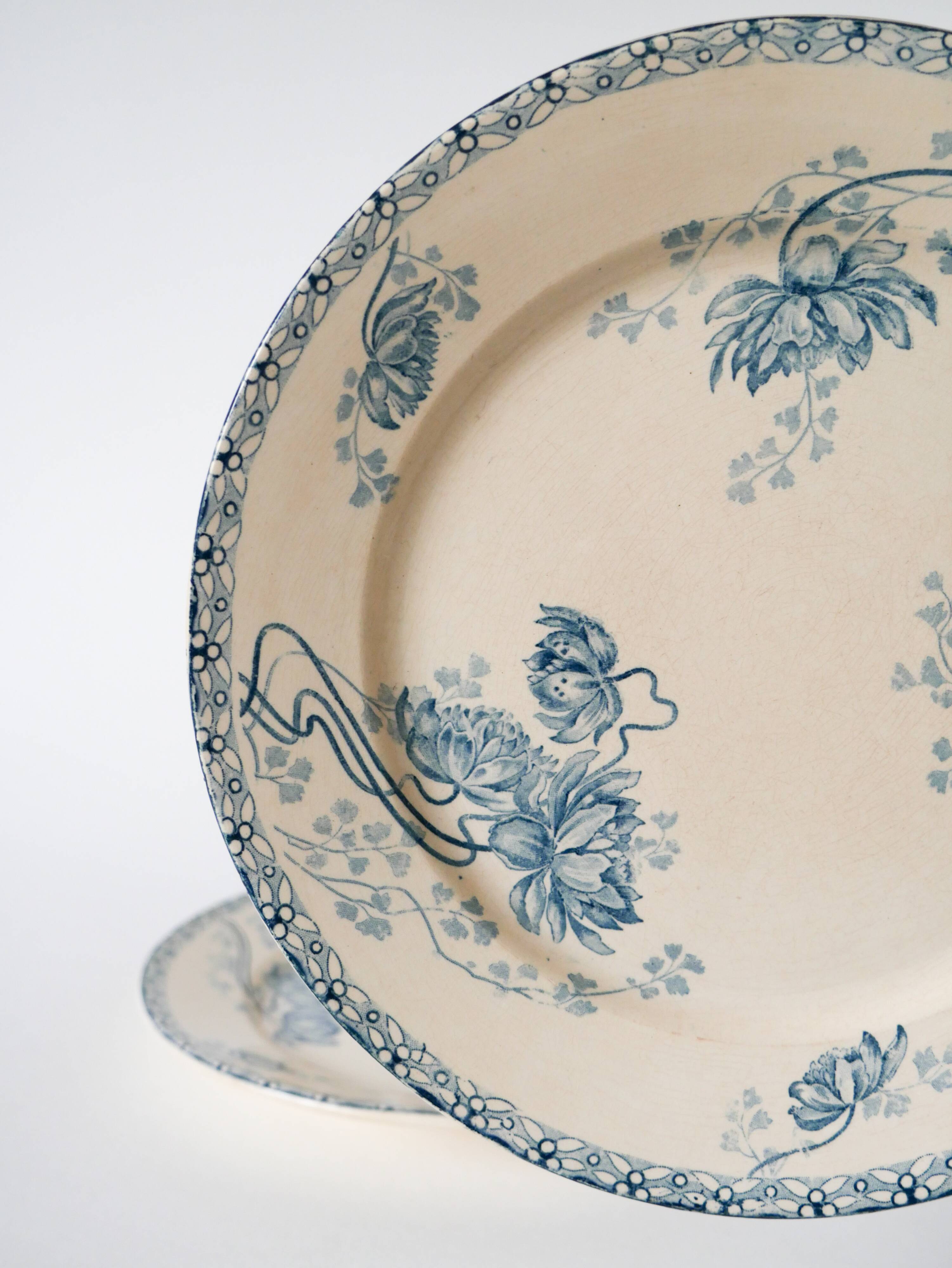 Pair of flat plates in Iron Earth U&C Digoin Sarreguemines model "Royat", 19th century