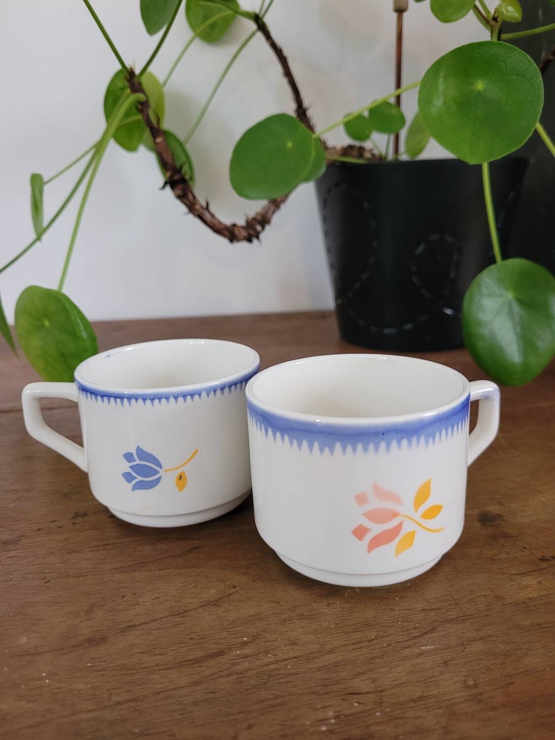 Set of two floral coffee cups