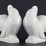 Manufacture de saint-clément, années 1930, paire de serre-livres figurant des pigeons.