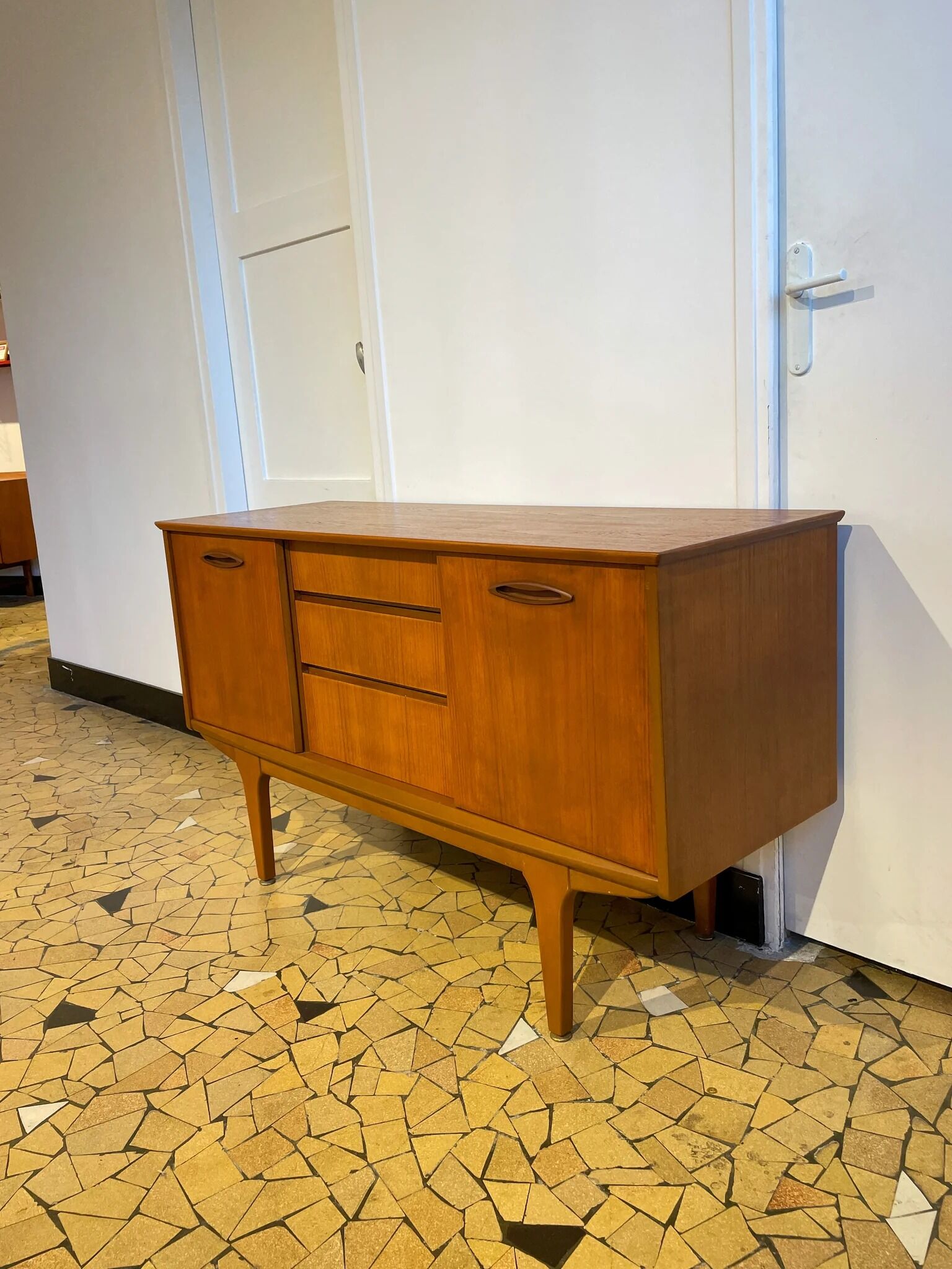 Jentic Enfilade 128cm