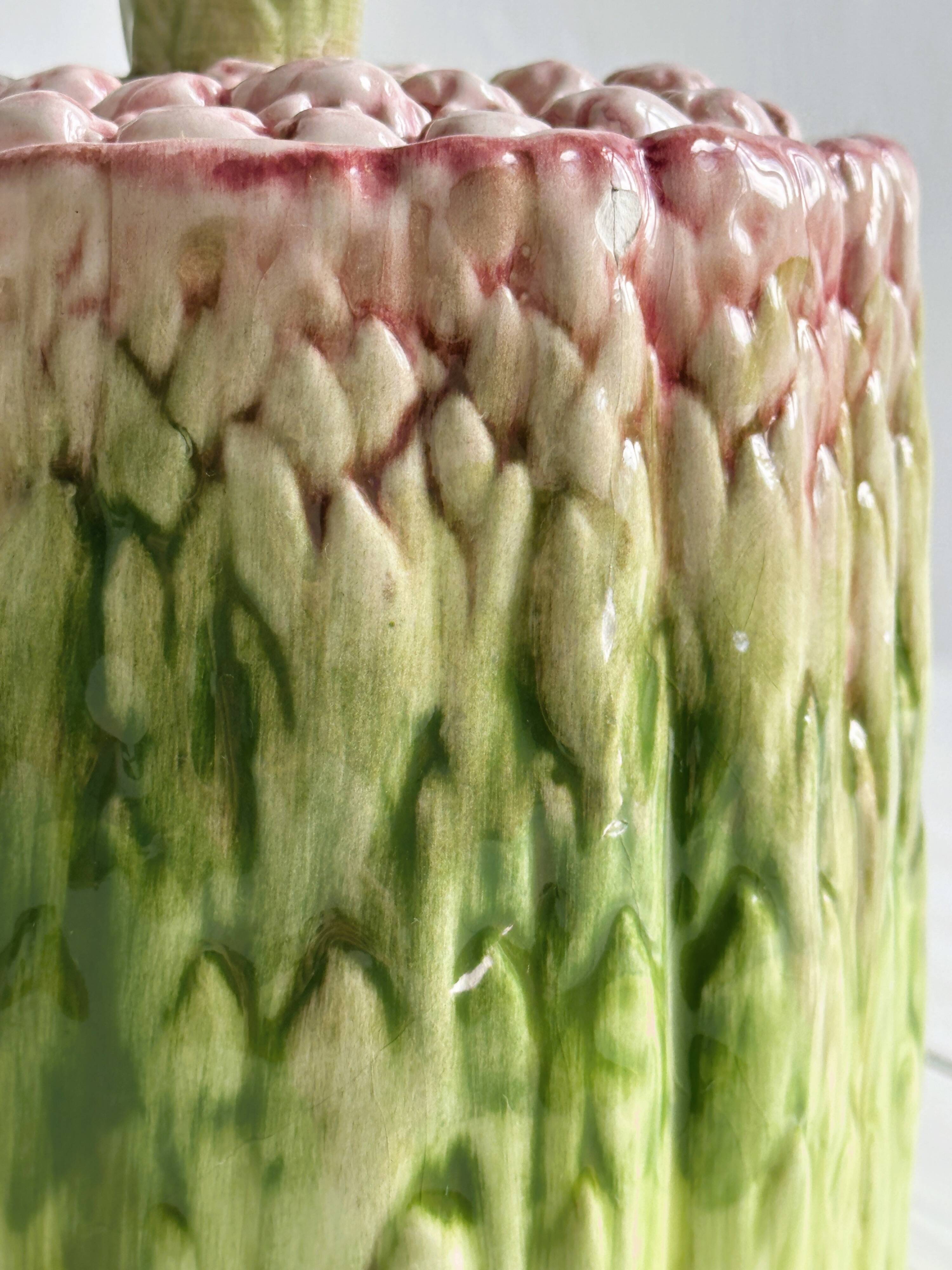 Asparagus slushy condiment pot.