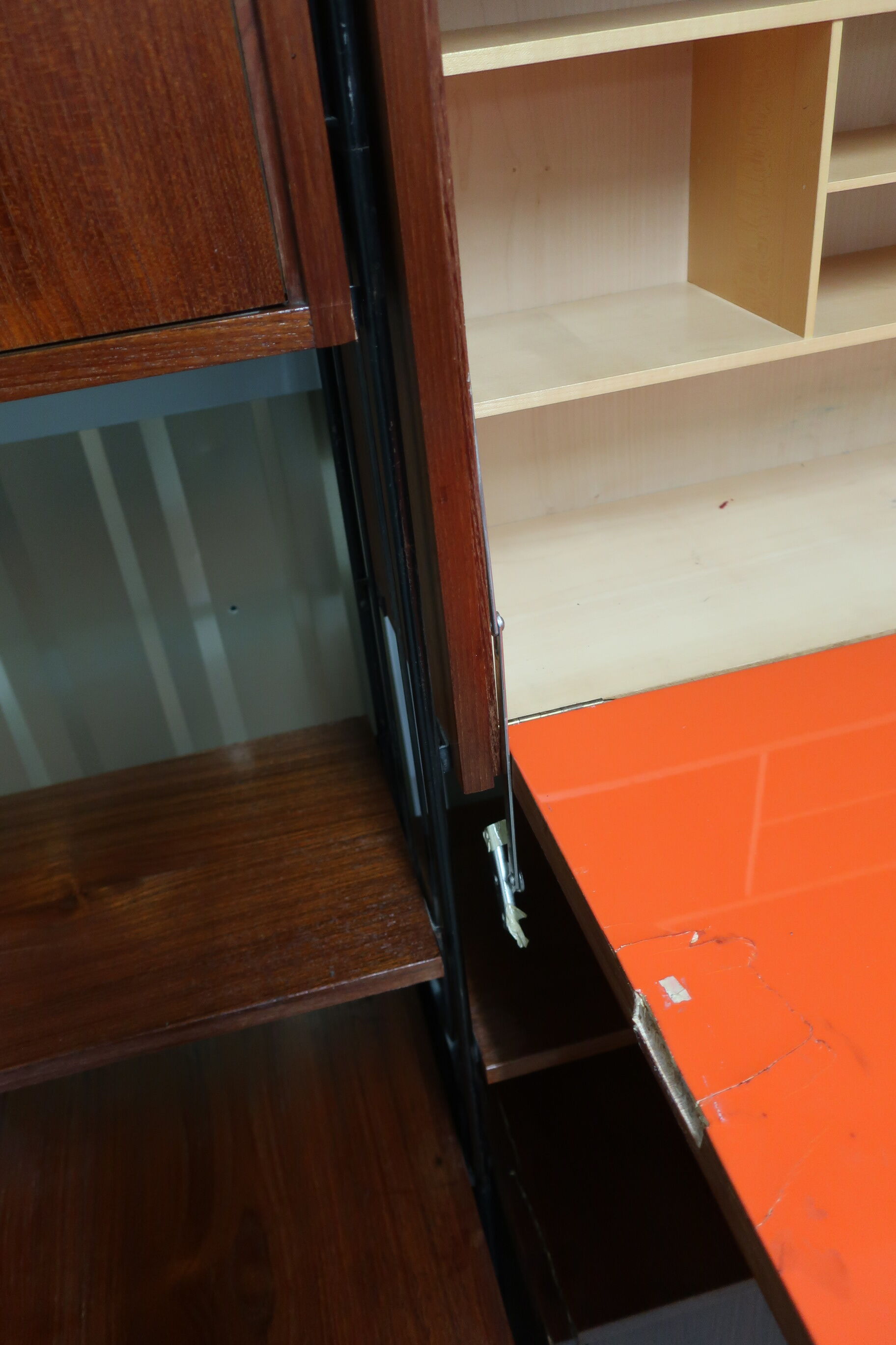 Library, 60s teak shelf on feet