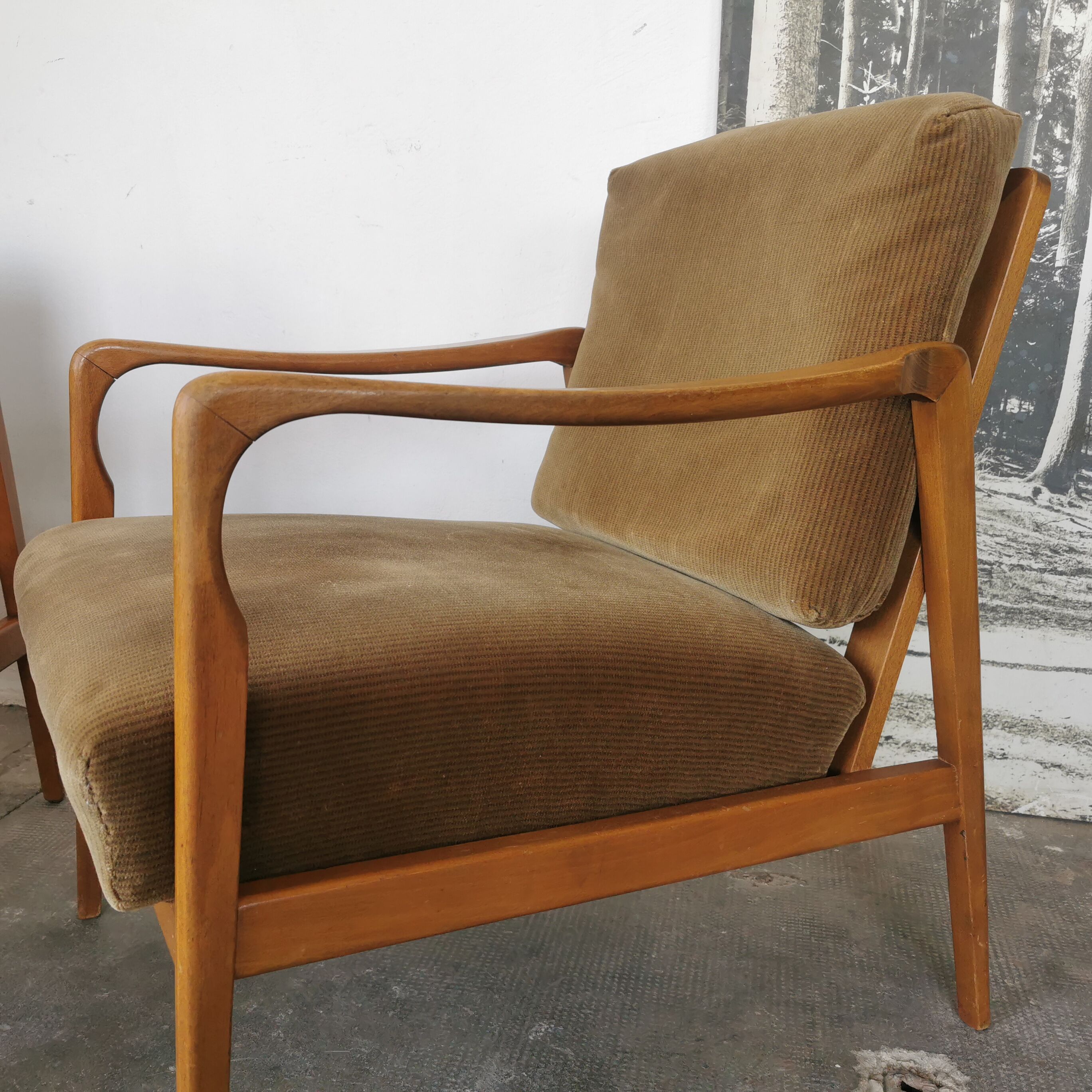Paire de fauteuils vintage bois et velours