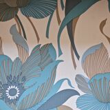 Asymmetrical cabinet