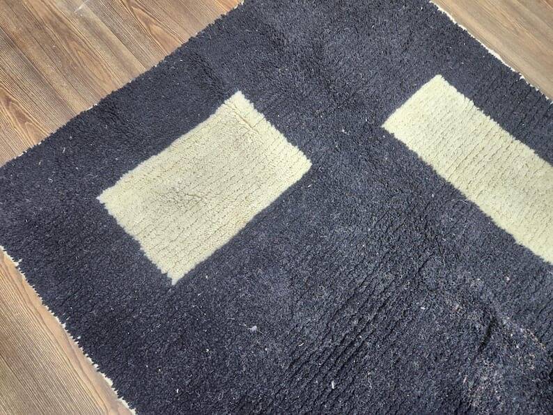 Moroccan pure wool Berber rug size 100 x 200 cm