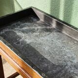 Table de métier, début 20ème, en bois et zinc riveté