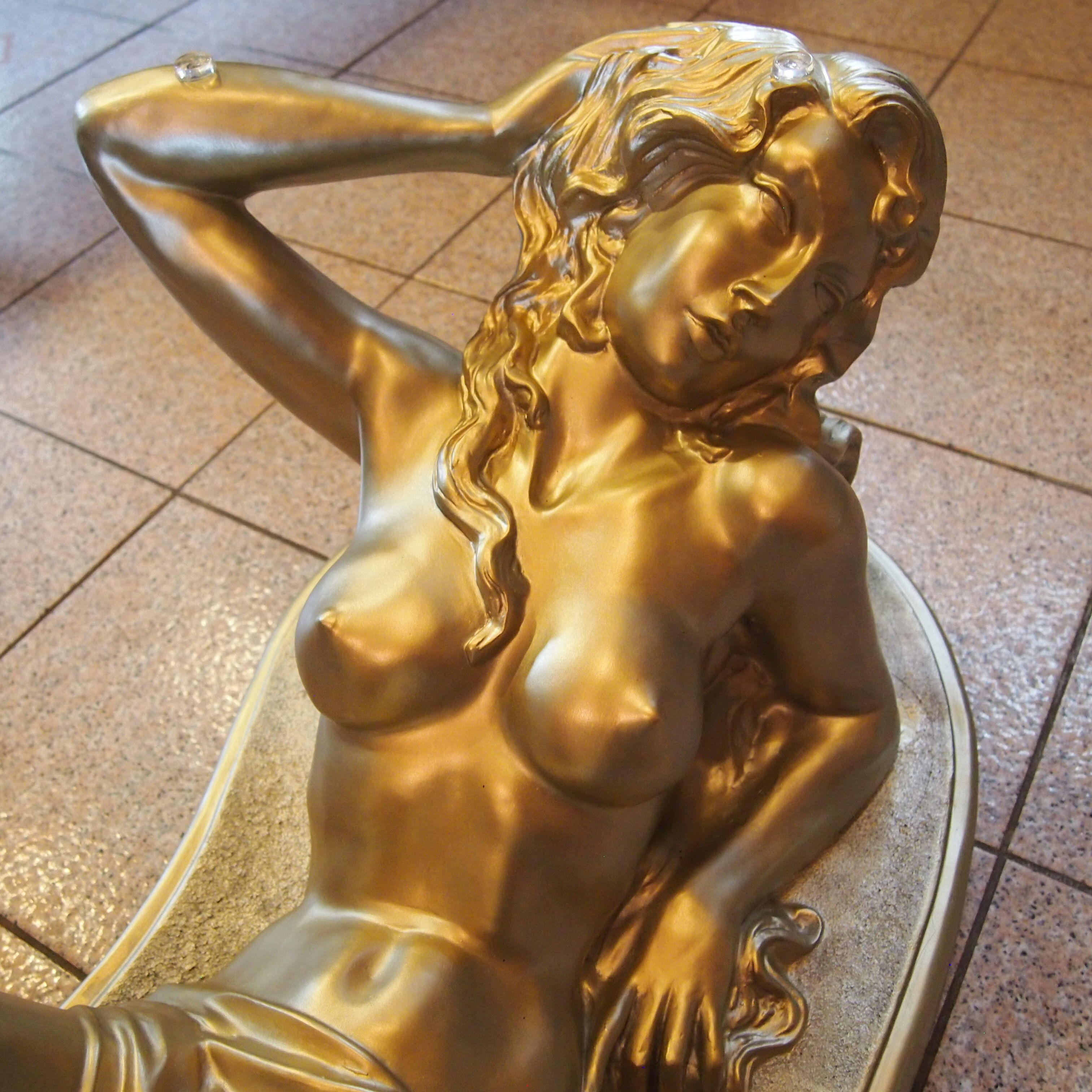 coffee table with glass plate - Resin/Polyester