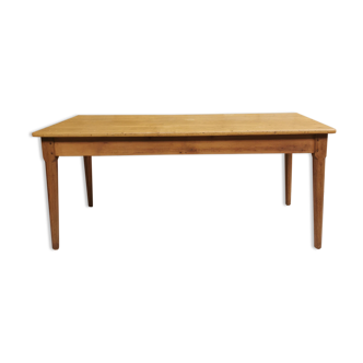 Farm table