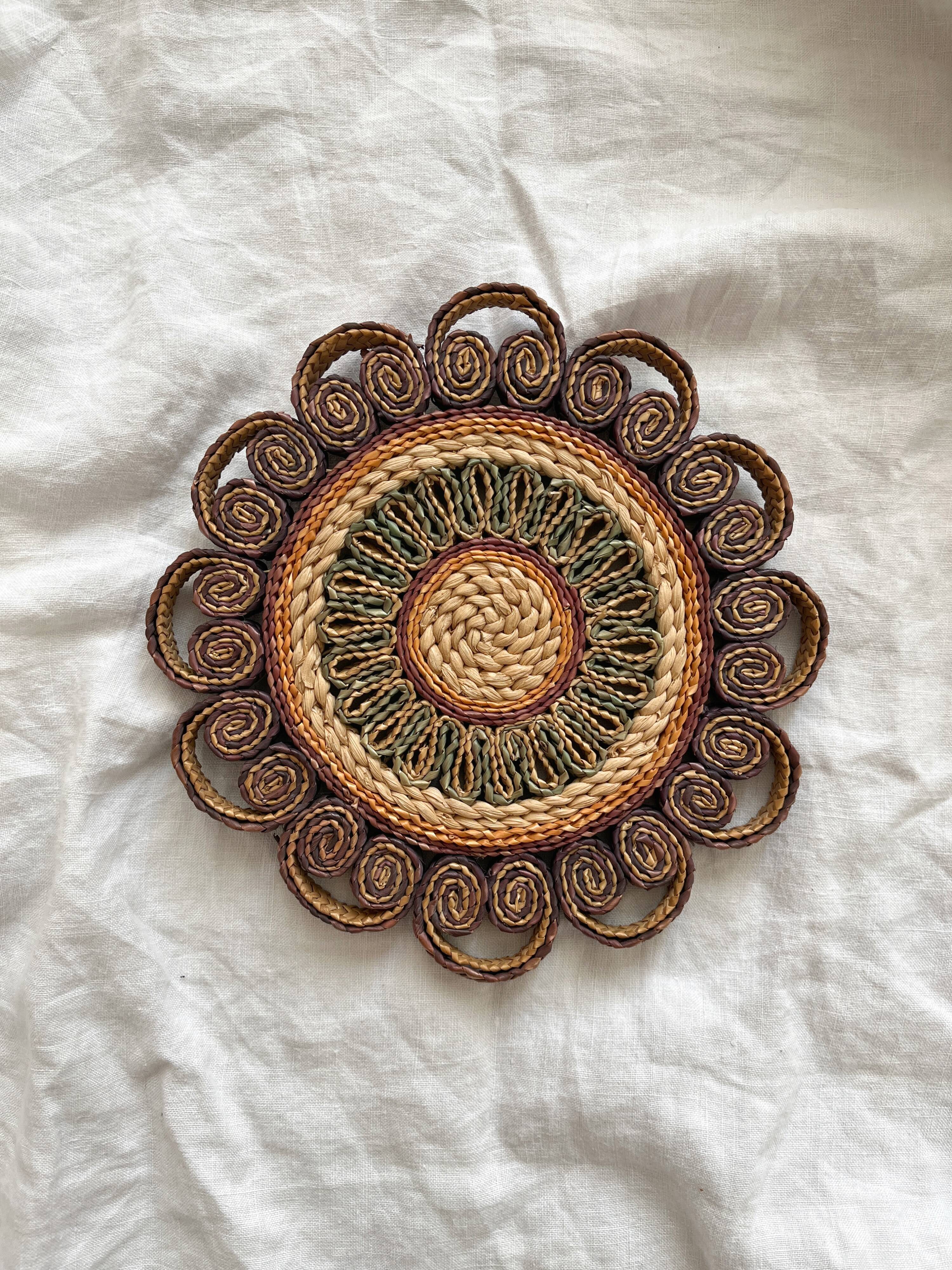 Dessous de plat en corde tressée fleur vintage