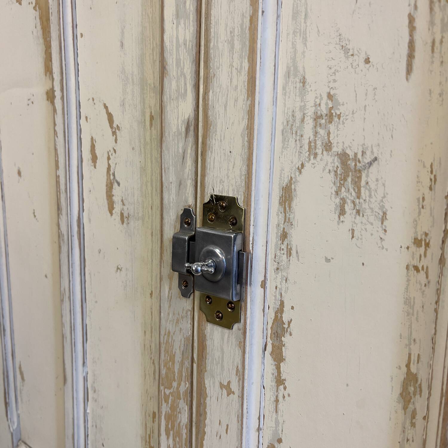 White patinated Parisian sideboard
