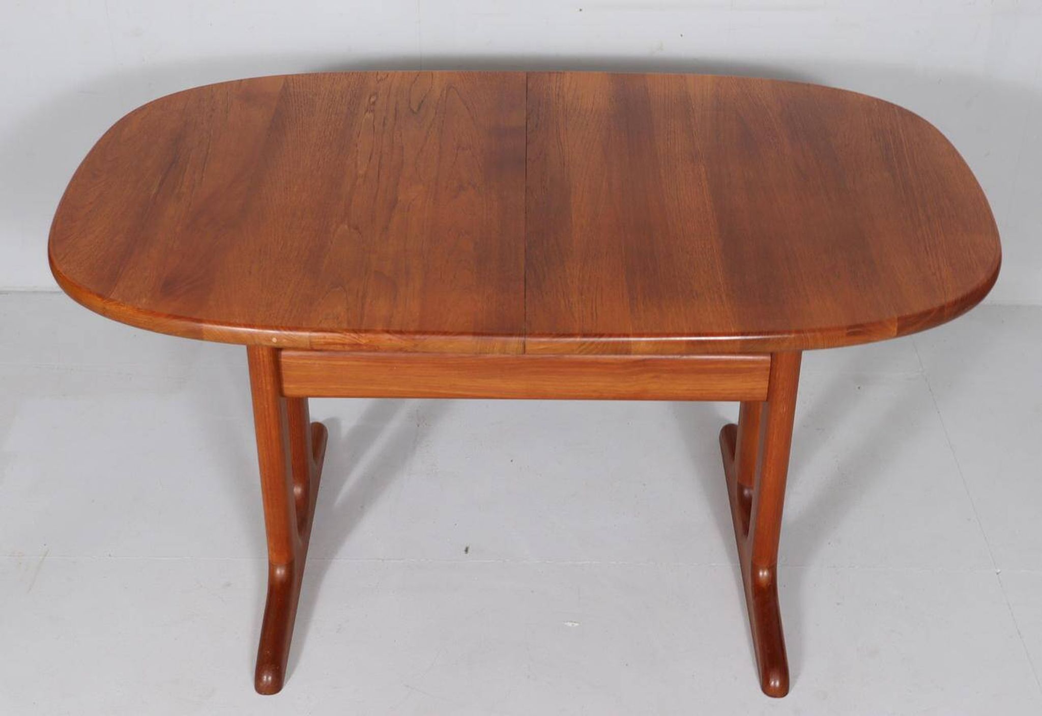 Mid-century extendable dining table/teak table by Glostrup, Denmark, 1960s.