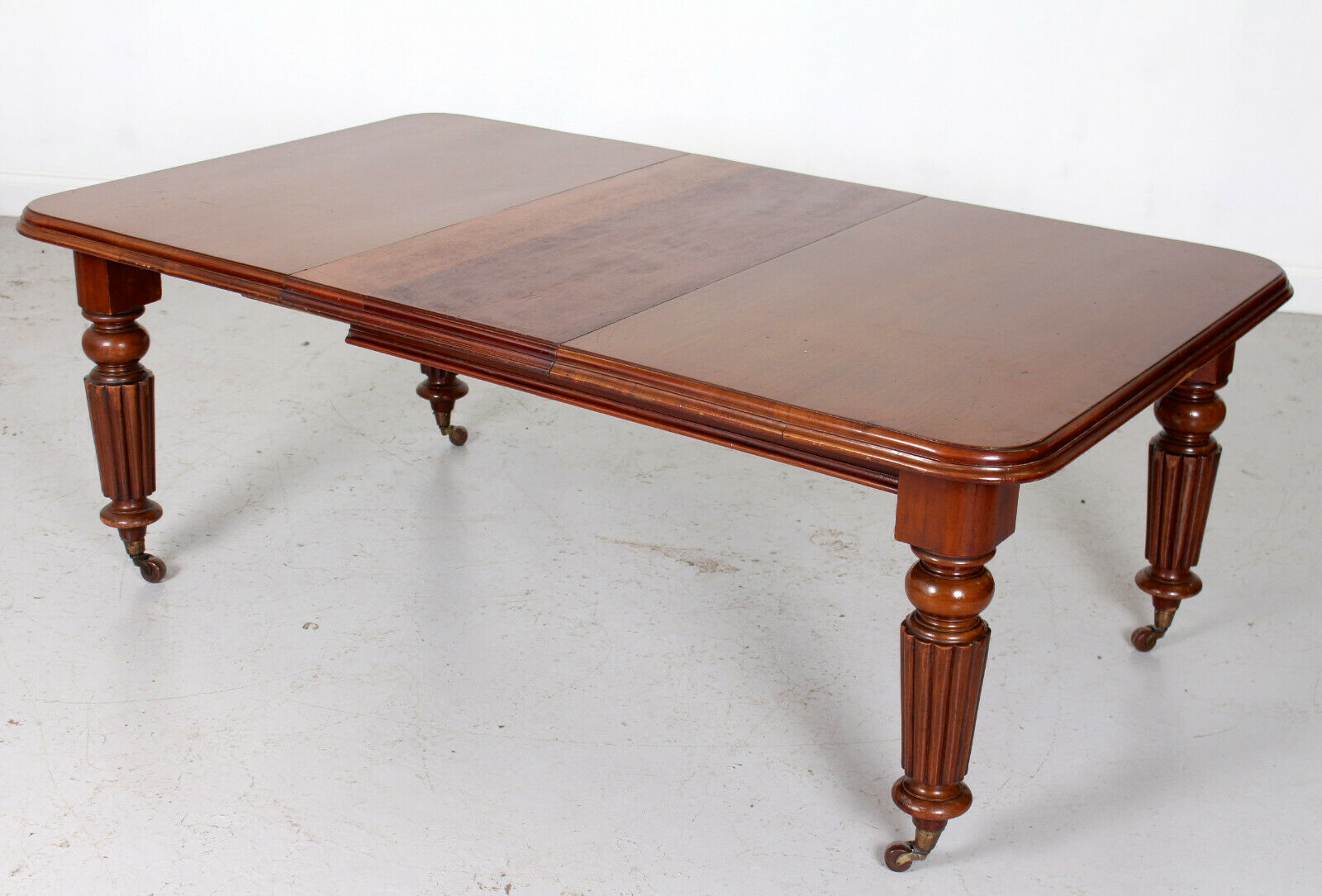 19Th Century mahogany dining table