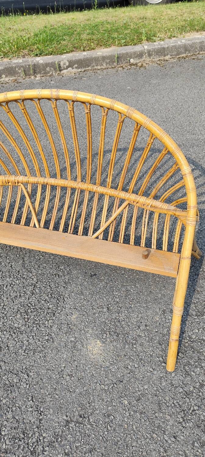 Rattan basket bed