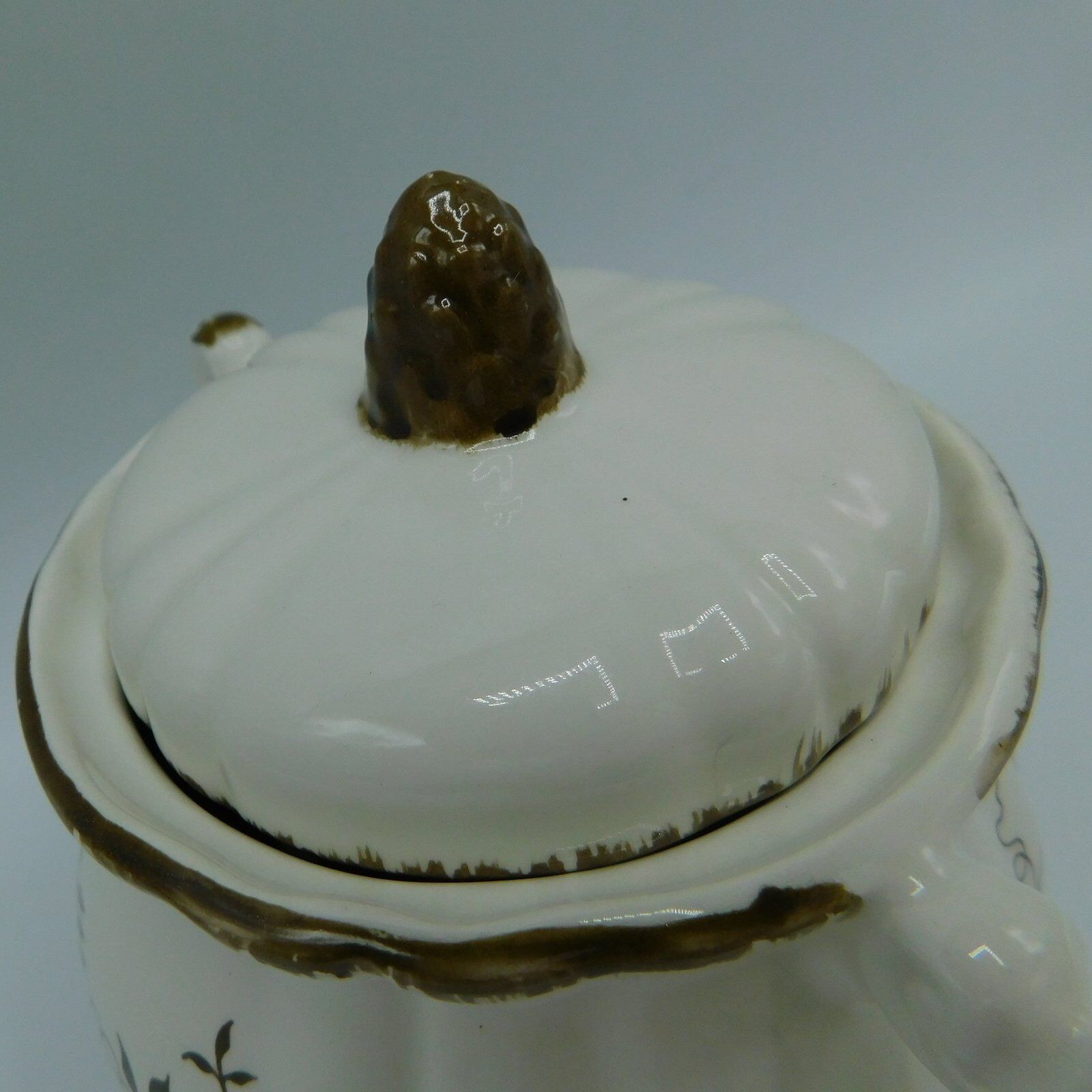 Sugar on Earthenware - Strasbourg - Windsor