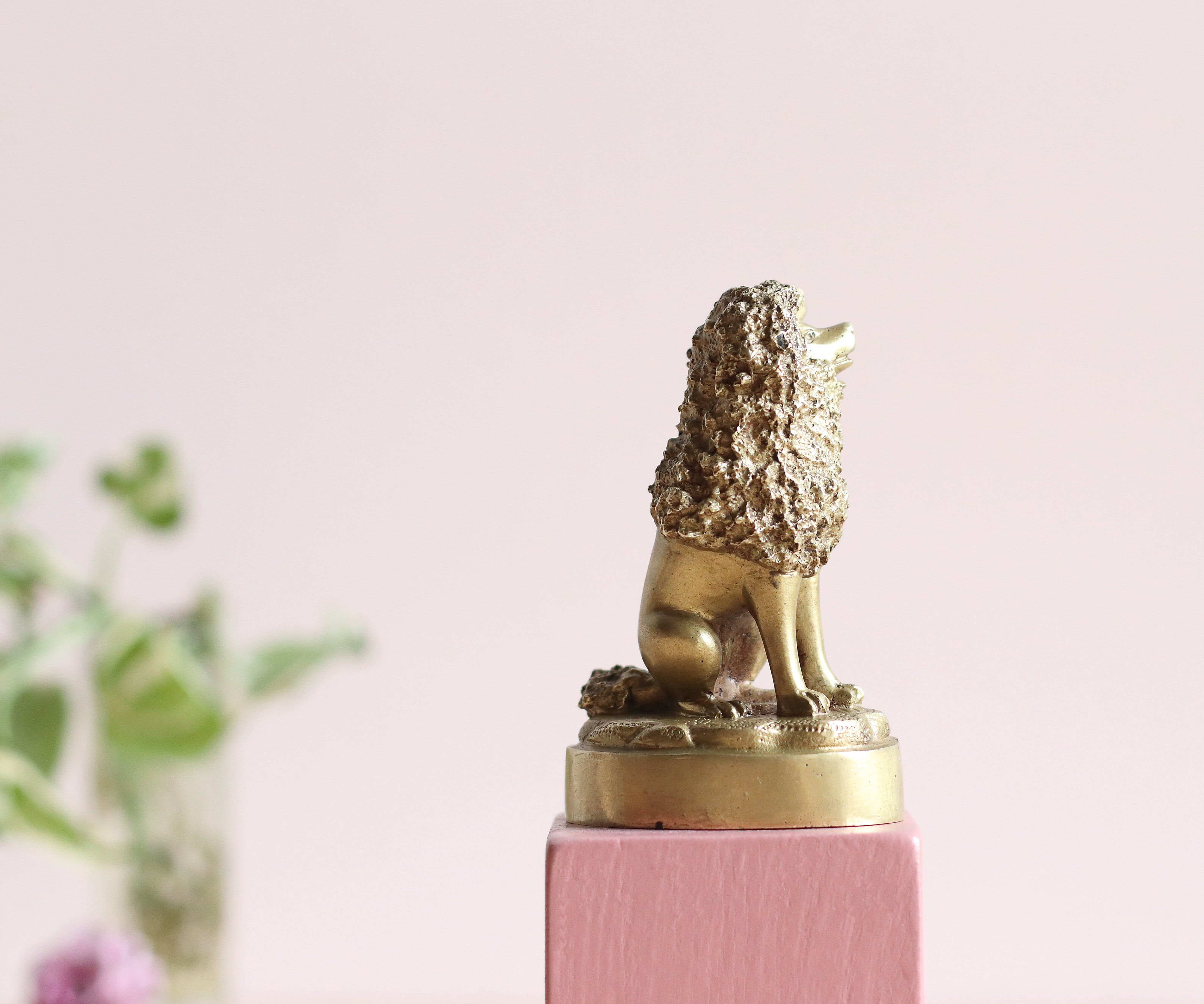 Royal poodle in gilded bronze, nineteenth century